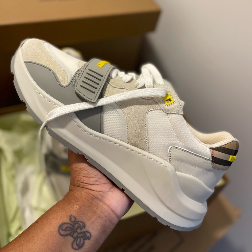 COPY - Burberry Sneakers Size 43 (US 10) Amazing Condition | WORN ONCE 🔥 - Picture 7 of 12